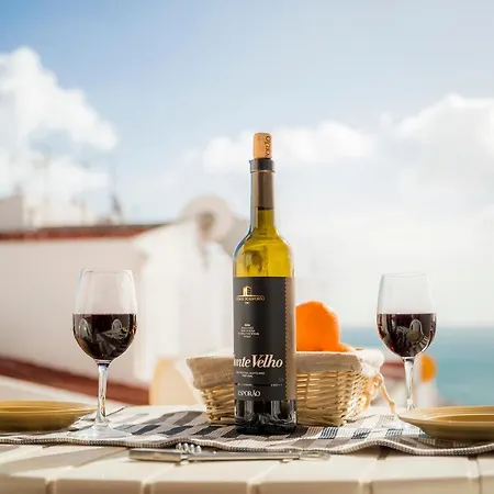 A06 - Seaview 1 Bed *